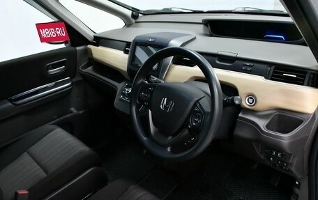 Honda Freed II, 2018 год, 1 407 000 рублей, 8 фотография