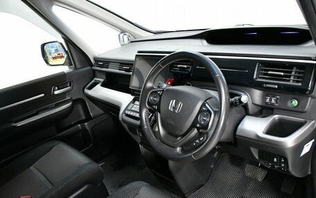 Honda Stepwgn IV, 2019 год, 2 425 000 рублей, 7 фотография