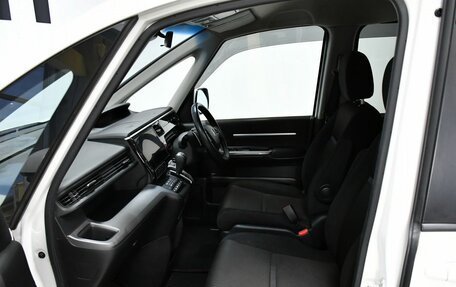 Honda Stepwgn IV, 2019 год, 2 425 000 рублей, 13 фотография