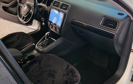 Volkswagen Jetta VI, 2016 год, 1 450 000 рублей, 10 фотография