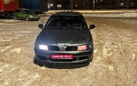 Mitsubishi Carisma I, 2002 год, 90 000 рублей, 1 фотография