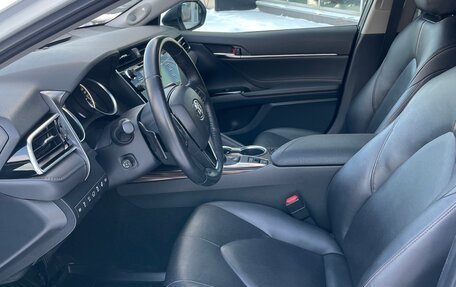 Toyota Camry, 2021 год, 3 650 000 рублей, 8 фотография