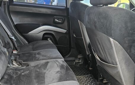 Mitsubishi Outlander III рестайлинг 3, 2008 год, 890 000 рублей, 2 фотография