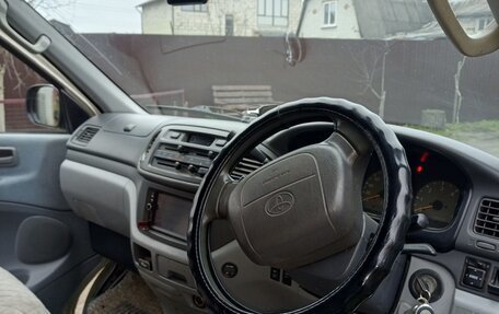 Toyota Regius, 1998 год, 8 фотография