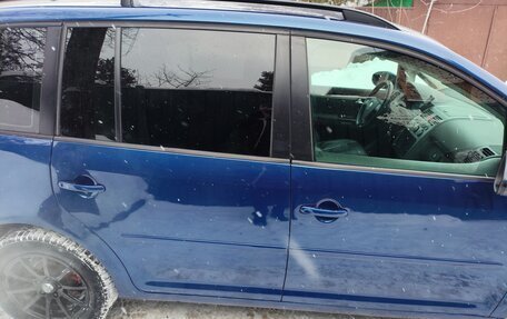 Volkswagen Touran III, 2010 год, 950 000 рублей, 9 фотография