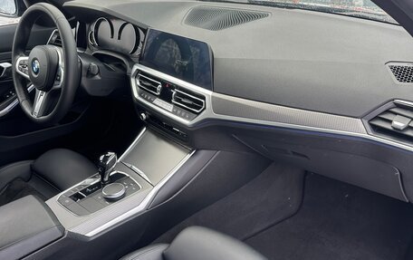 BMW 3 серия, 2019 год, 3 900 000 рублей, 13 фотография