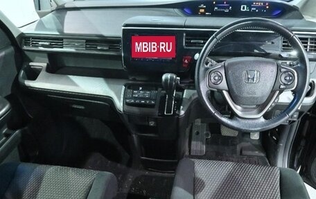 Honda Stepwgn IV, 2016 год, 1 590 000 рублей, 10 фотография