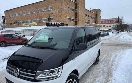 Volkswagen Caravelle T6 рестайлинг, 2018 год, 3 650 000 рублей, 3 фотография