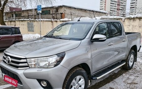 Toyota Hilux VIII, 2015 год, 3 050 000 рублей, 3 фотография