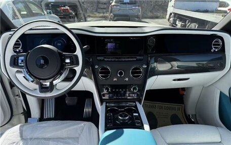 Rolls-Royce Cullinan, 2024 год, 55 250 000 рублей, 7 фотография