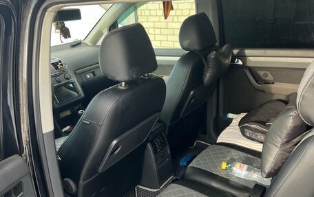 Volkswagen Touran III, 2007 год, 700 000 рублей, 6 фотография