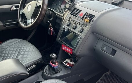 Volkswagen Touran III, 2007 год, 700 000 рублей, 4 фотография