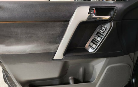 Toyota Land Cruiser Prado 150 рестайлинг 2, 2012 год, 2 620 000 рублей, 13 фотография