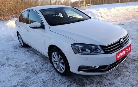 Volkswagen Passat B7, 2013 год, 930 000 рублей, 2 фотография