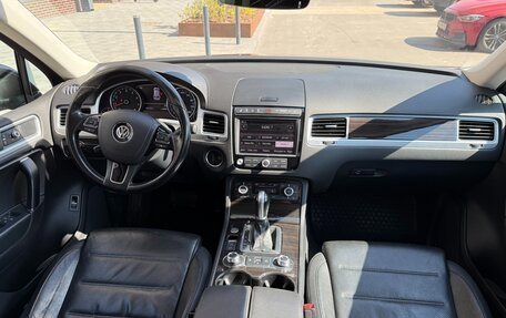 Volkswagen Touareg III, 2017 год, 3 150 000 рублей, 14 фотография