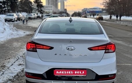 Hyundai Elantra VI рестайлинг, 2019 год, 1 630 000 рублей, 5 фотография