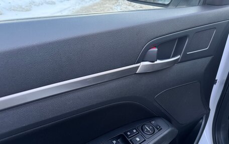 Hyundai Elantra VI рестайлинг, 2019 год, 1 630 000 рублей, 13 фотография