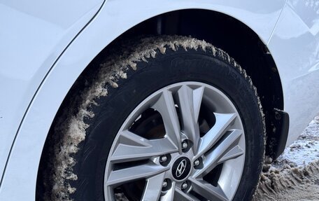 Hyundai Elantra VI рестайлинг, 2019 год, 1 630 000 рублей, 19 фотография