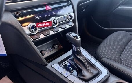 Hyundai Elantra VI рестайлинг, 2019 год, 1 630 000 рублей, 14 фотография