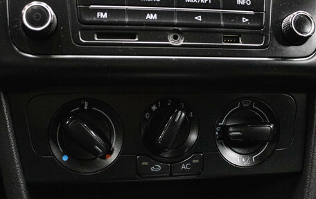 Volkswagen Polo VI (EU Market), 2013 год, 899 000 рублей, 18 фотография