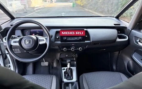 Honda Fit, 2022 год, 1 290 000 рублей, 7 фотография