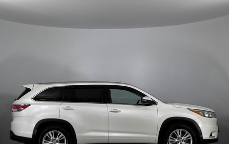 Toyota Highlander III, 2014 год, 3 150 000 рублей, 4 фотография