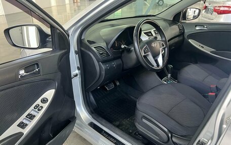 Hyundai Solaris II рестайлинг, 2011 год, 500 000 рублей, 5 фотография