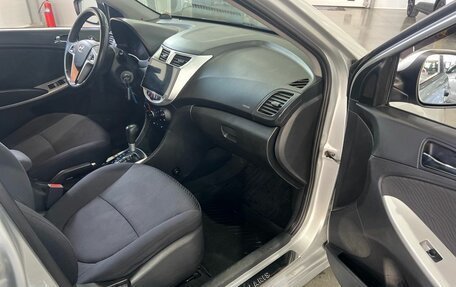 Hyundai Solaris II рестайлинг, 2011 год, 500 000 рублей, 6 фотография