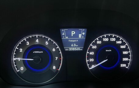 Hyundai Solaris II рестайлинг, 2011 год, 500 000 рублей, 10 фотография