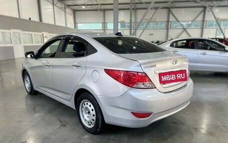 Hyundai Solaris II рестайлинг, 2011 год, 500 000 рублей, 4 фотография