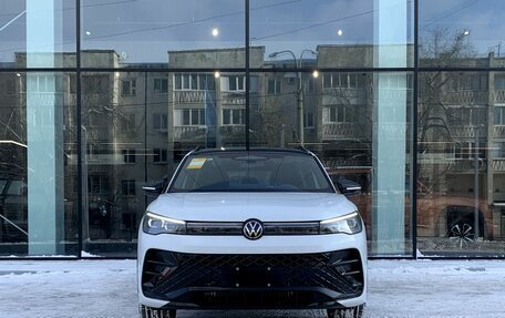 Volkswagen Tiguan, 2025 год, 4 888 000 рублей, 2 фотография