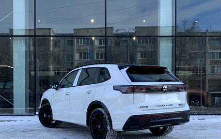 Volkswagen Tiguan, 2025 год, 4 888 000 рублей, 7 фотография