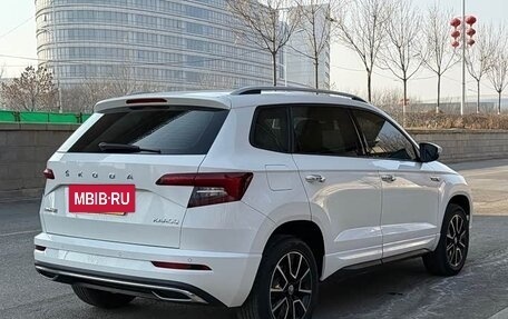 Skoda Karoq I, 2022 год, 1 805 777 рублей, 8 фотография