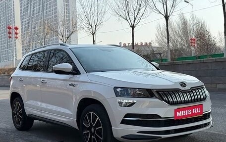 Skoda Karoq I, 2022 год, 1 805 777 рублей, 2 фотография