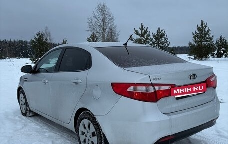 KIA Rio III рестайлинг, 2011 год, 900 000 рублей, 4 фотография