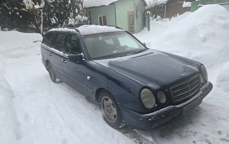 Mercedes-Benz E-Класс, 1996 год, 450 000 рублей, 2 фотография
