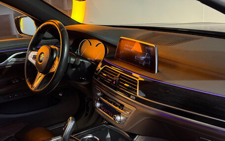 BMW 7 серия, 2018 год, 3 200 000 рублей, 14 фотография