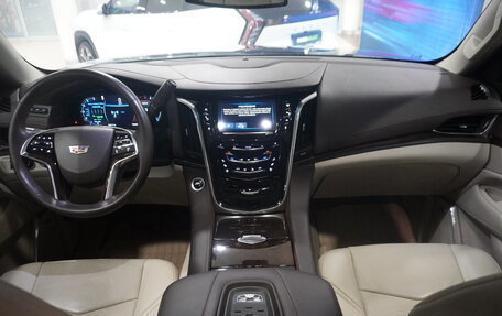 Cadillac Escalade IV, 2016 год, 4 767 000 рублей, 17 фотография