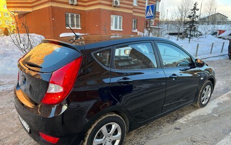 Hyundai Solaris II рестайлинг, 2011 год, 825 000 рублей, 5 фотография