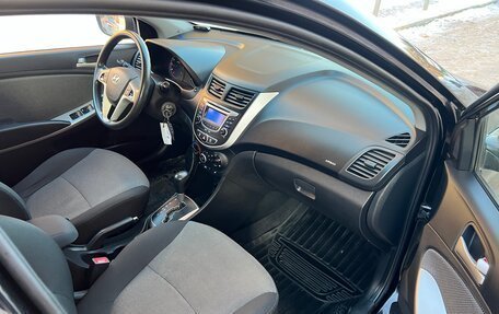 Hyundai Solaris II рестайлинг, 2011 год, 825 000 рублей, 11 фотография