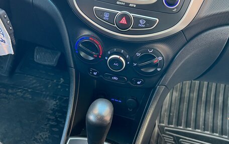 Hyundai Solaris II рестайлинг, 2011 год, 825 000 рублей, 13 фотография