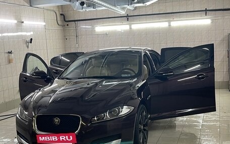 Jaguar XF I рестайлинг, 2013 год, 2 000 000 рублей, 10 фотография