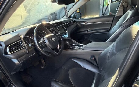 Toyota Camry, 2018 год, 2 500 000 рублей, 5 фотография