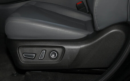 Toyota RAV4, 2026 год, 4 360 504 рублей, 19 фотография