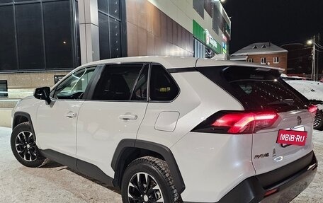 Toyota RAV4, 2022 год, 3 750 000 рублей, 5 фотография