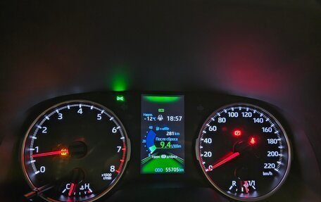 Toyota RAV4, 2022 год, 3 750 000 рублей, 7 фотография