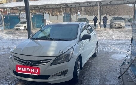 Hyundai Solaris II рестайлинг, 2015 год, 620 000 рублей, 5 фотография