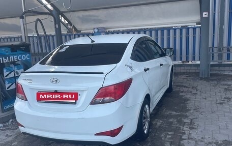 Hyundai Solaris II рестайлинг, 2015 год, 620 000 рублей, 10 фотография