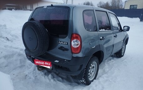 Chevrolet Niva I рестайлинг, 2015 год, 600 000 рублей, 4 фотография