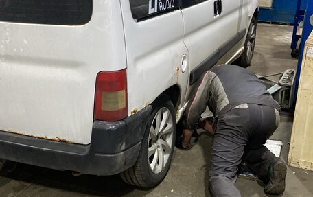 Peugeot Partner II рестайлинг 2, 2007 год, 245 000 рублей, 8 фотография